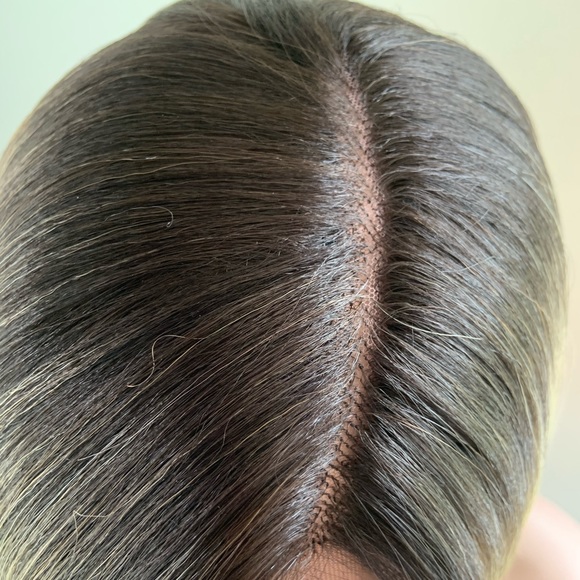 Gorgeous Blonde Angled Bob Lace Front Synthetic Wig - Picture 2 of 5